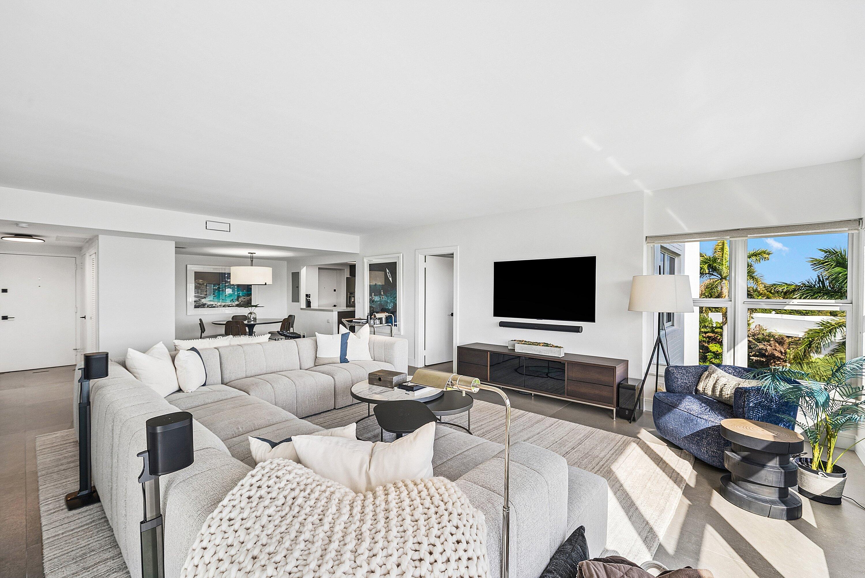 1000 Lowry Street 5d