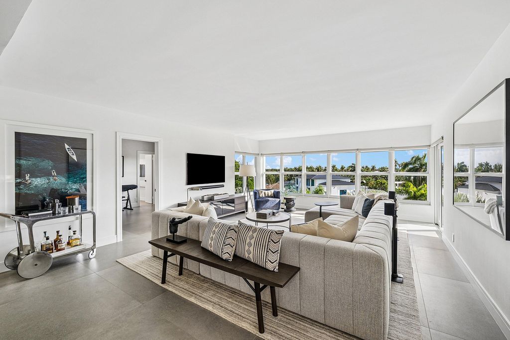 Photo of 1000 Lowry Street #5d, Delray Beach, FL 33483 (MLS # B26011463)