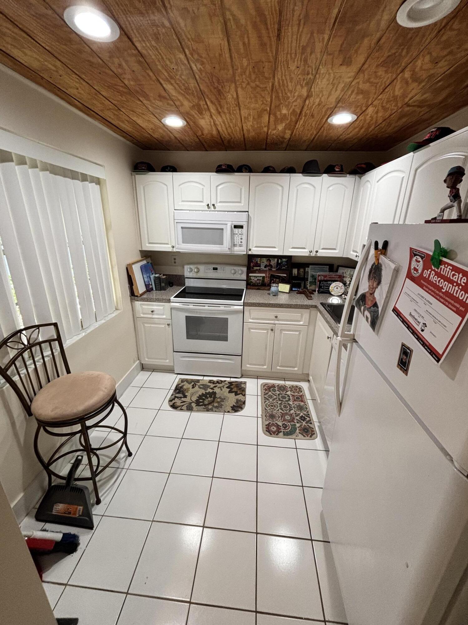 CYPRESS CHASE NORTH NO 4 CONDO - Residential