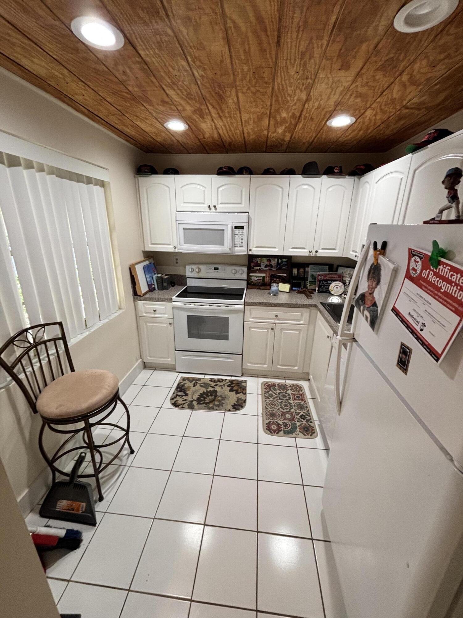 CYPRESS CHASE NORTH NO 4 CONDO - Residential