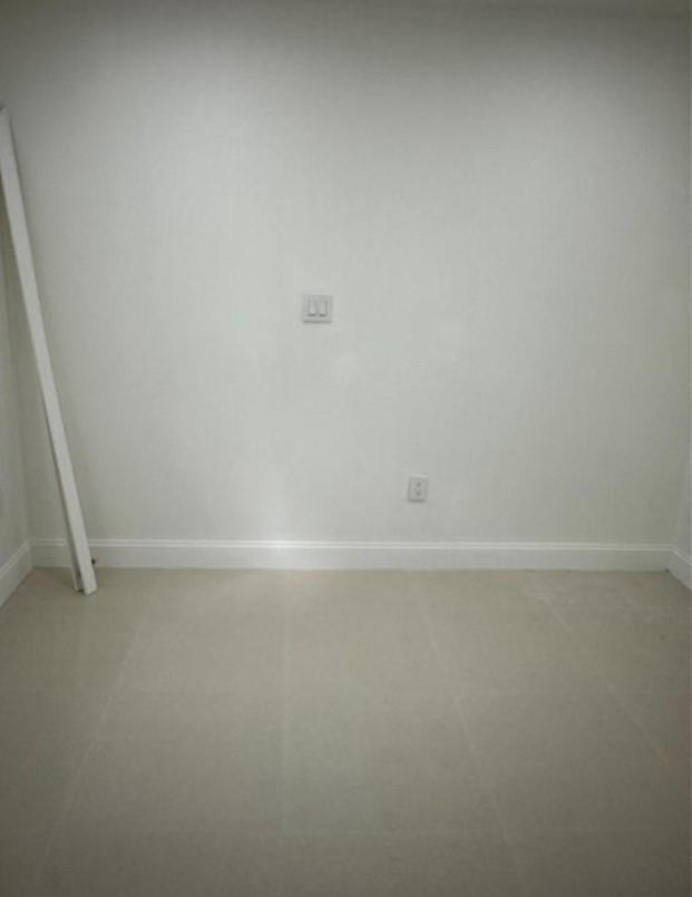 Hollywood Park 4-19 B - Residential Lease