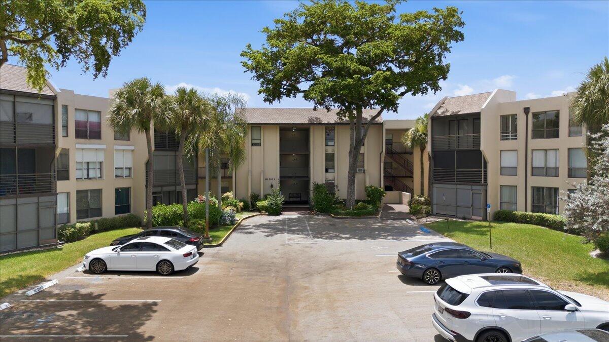 6301 N UNIVERSITY Drive 206, Tamarac FL 33321