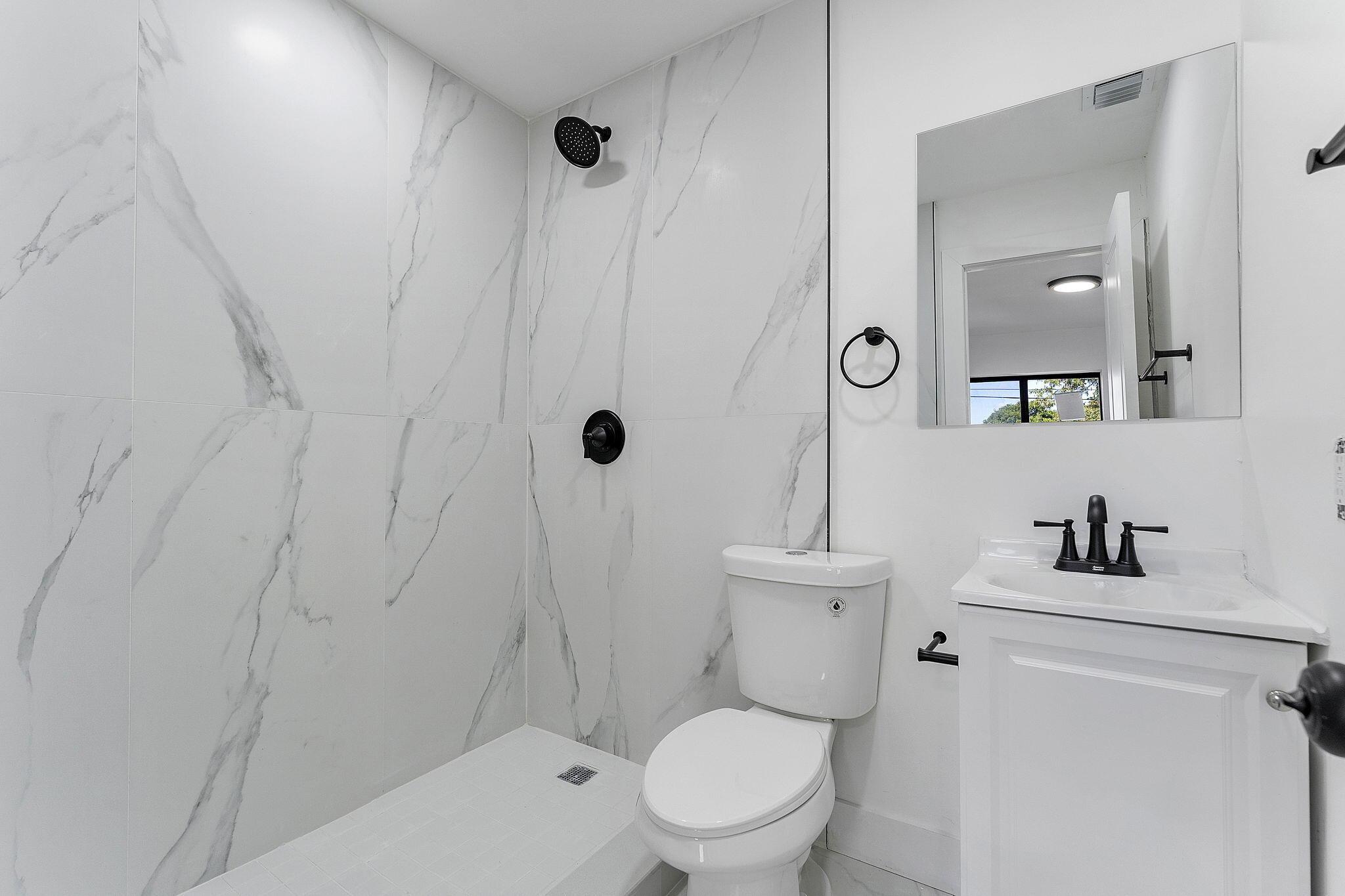 COLLEGE PARK ESTATES - Residential Lease