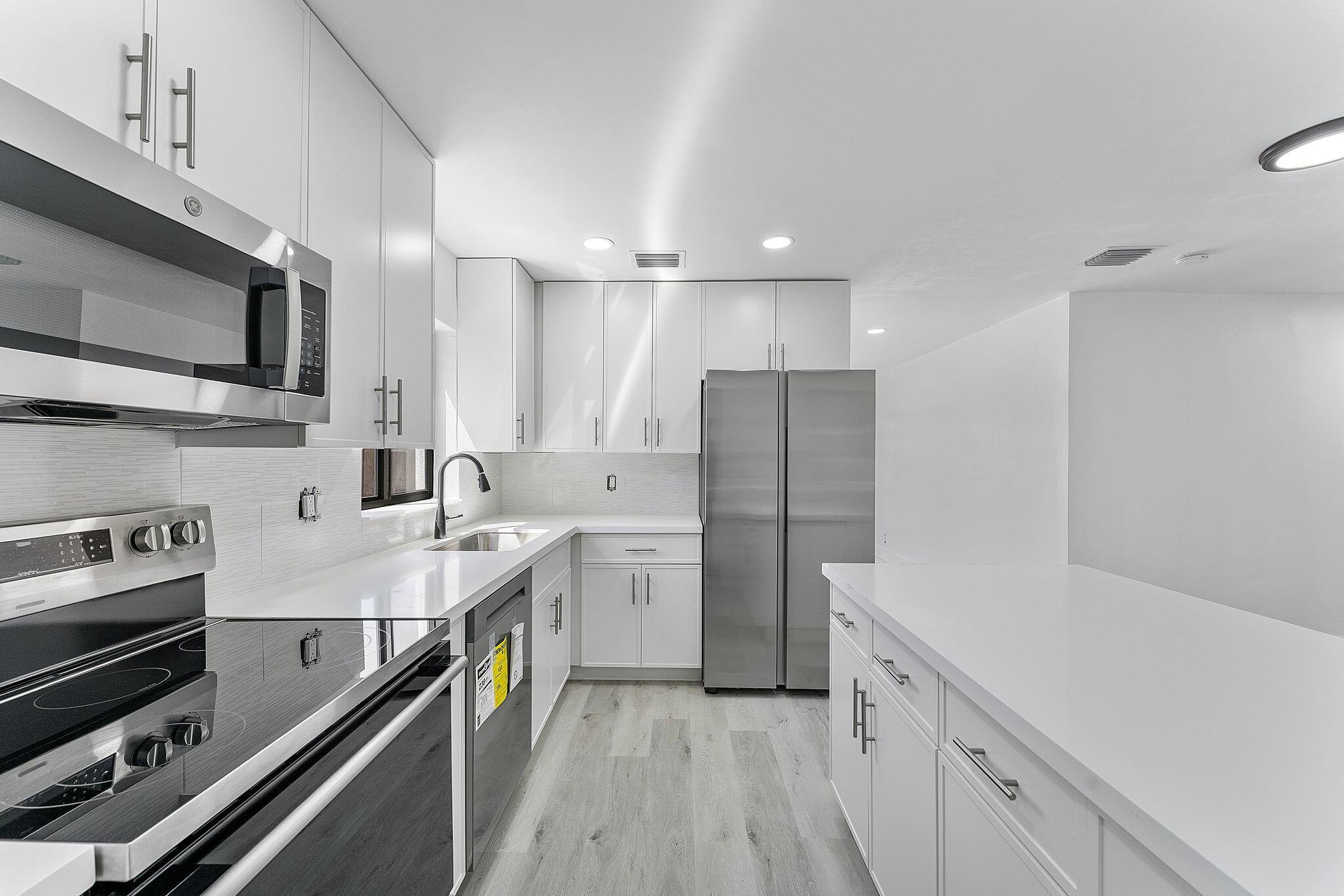 COLLEGE PARK ESTATES - Residential Lease