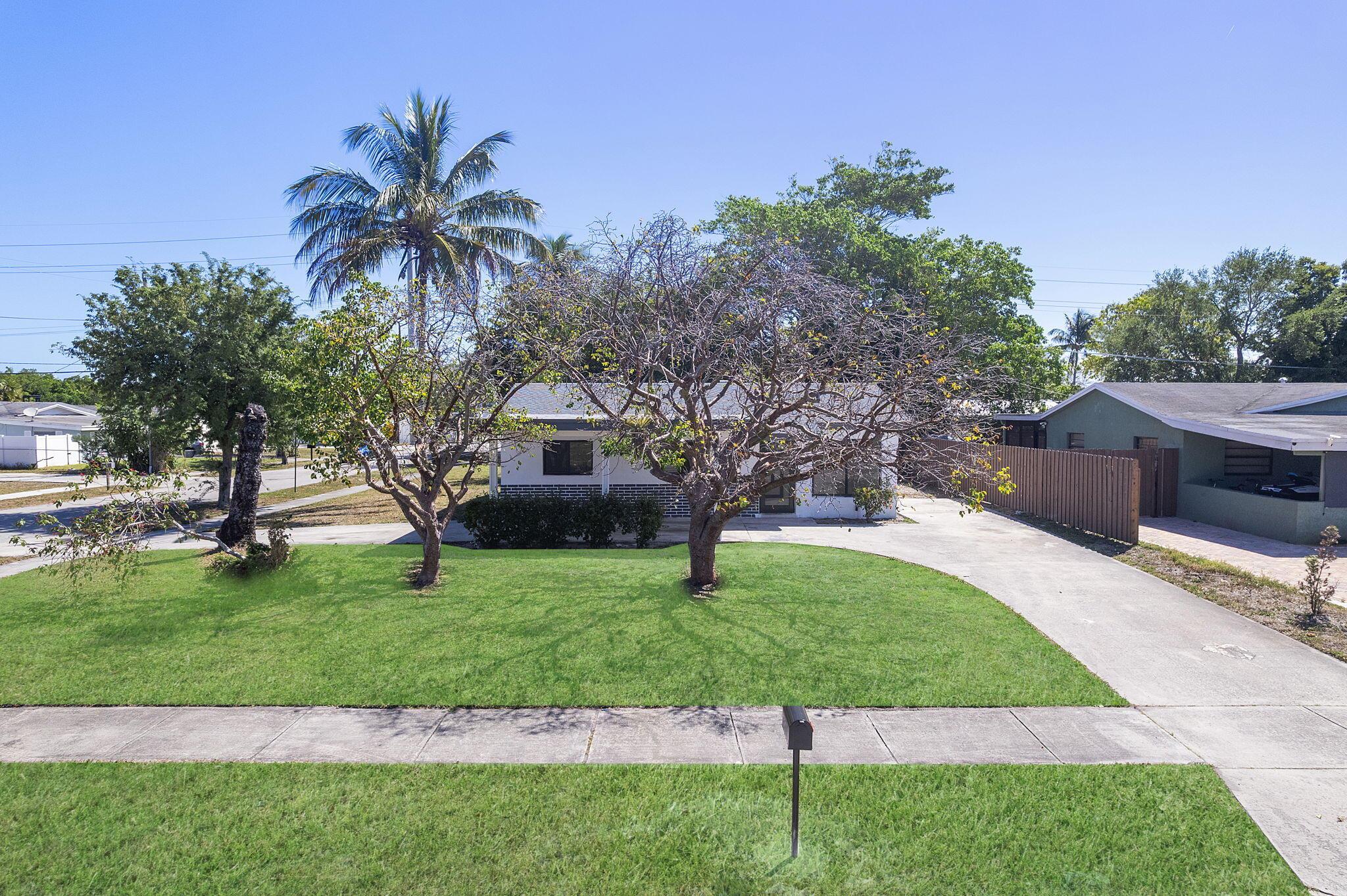 COLLEGE PARK ESTATES - Residential Lease