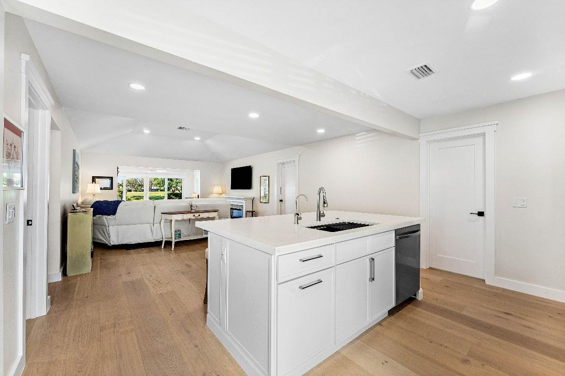 EASTPOINTE COUNTRY CLUB 1 - Residential