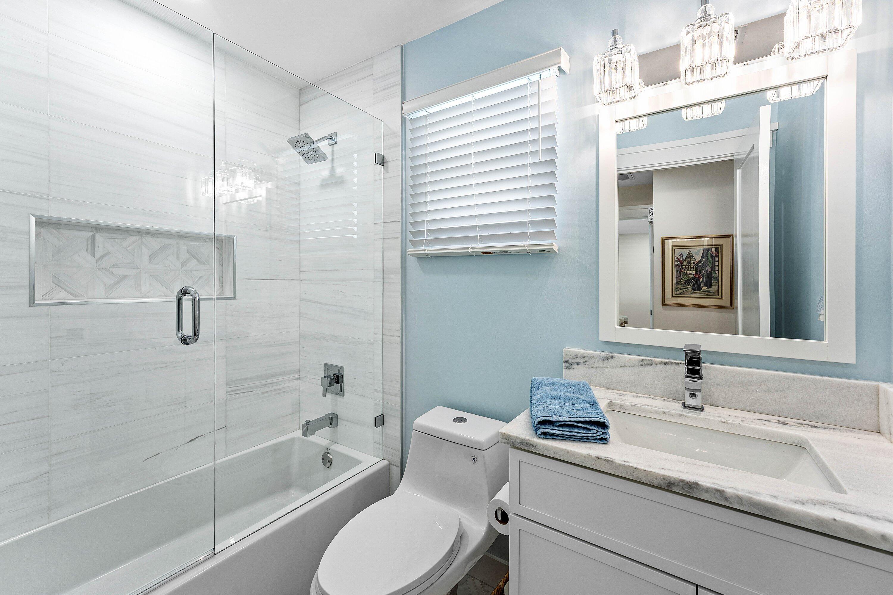 EASTPOINTE COUNTRY CLUB 1 - Residential
