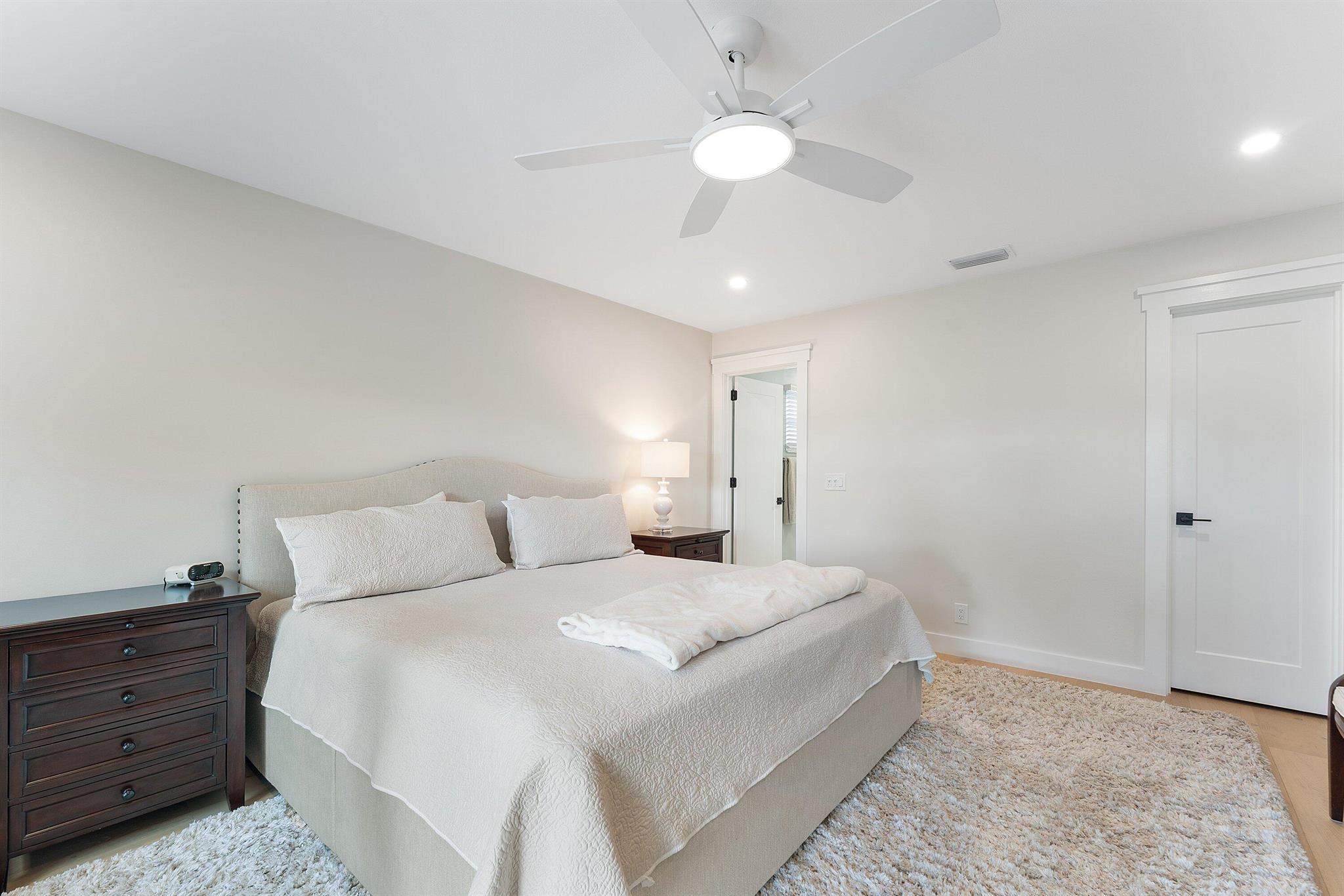 EASTPOINTE COUNTRY CLUB 1 - Residential