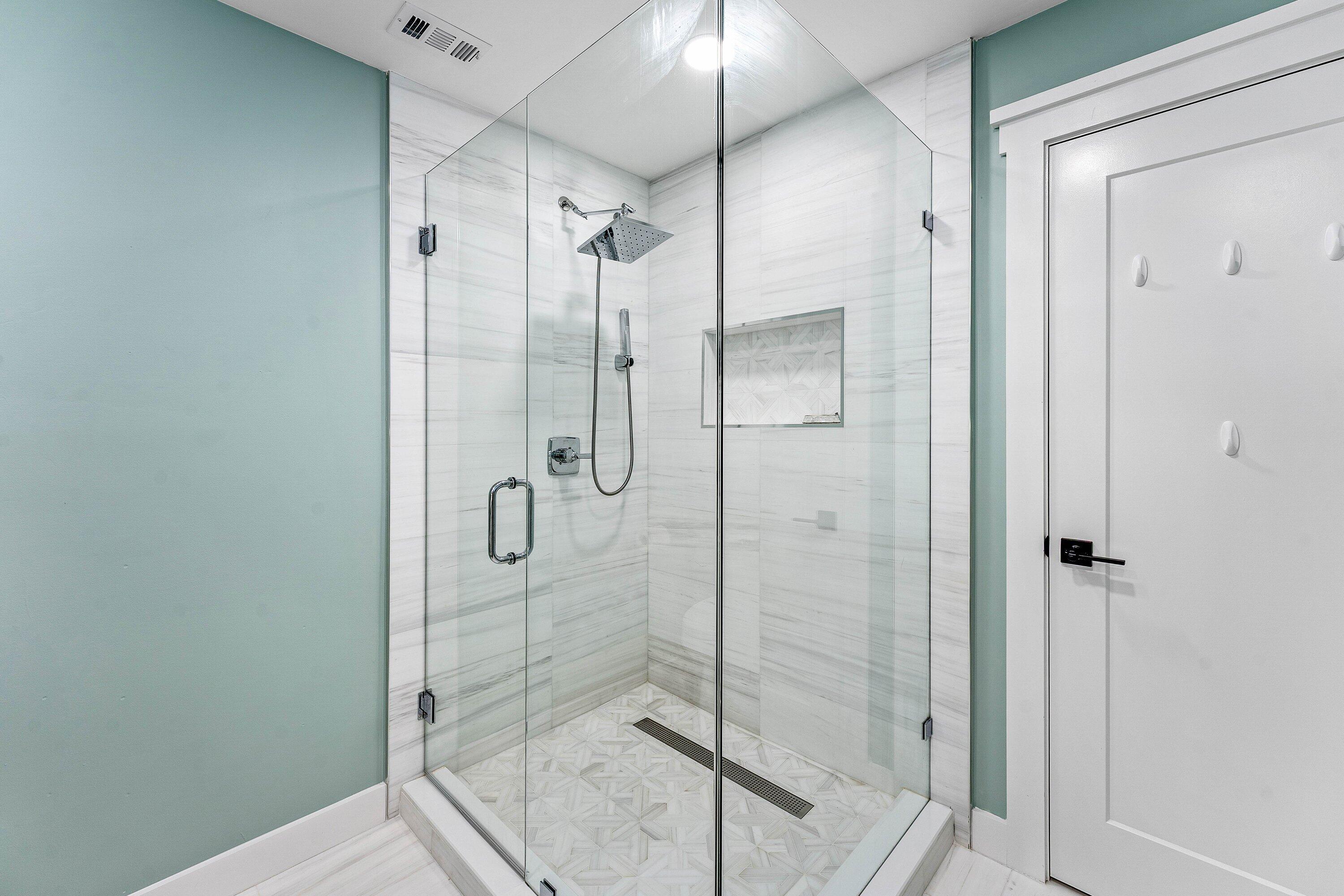 EASTPOINTE COUNTRY CLUB 1 - Residential