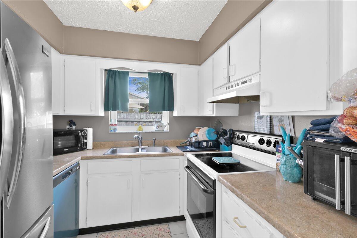 PORT ST LUCIE SECTION 3 - Residential