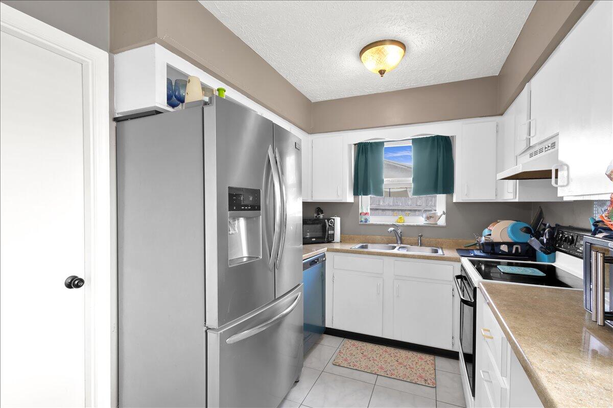 PORT ST LUCIE SECTION 3 - Residential