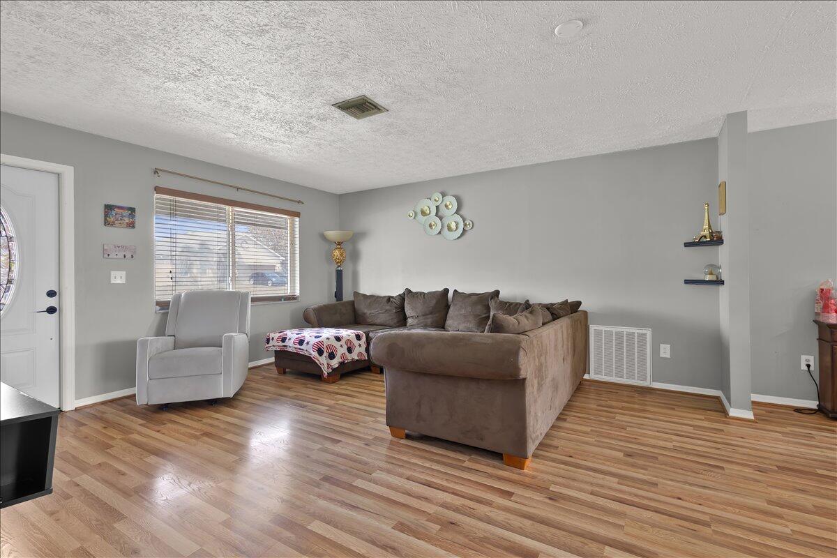 PORT ST LUCIE SECTION 3 - Residential