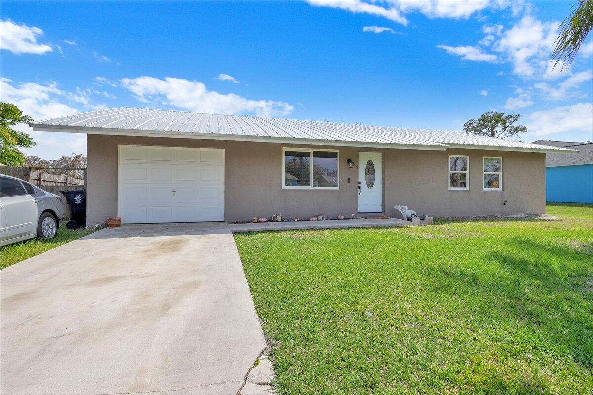 PORT ST LUCIE SECTION 3 - Residential