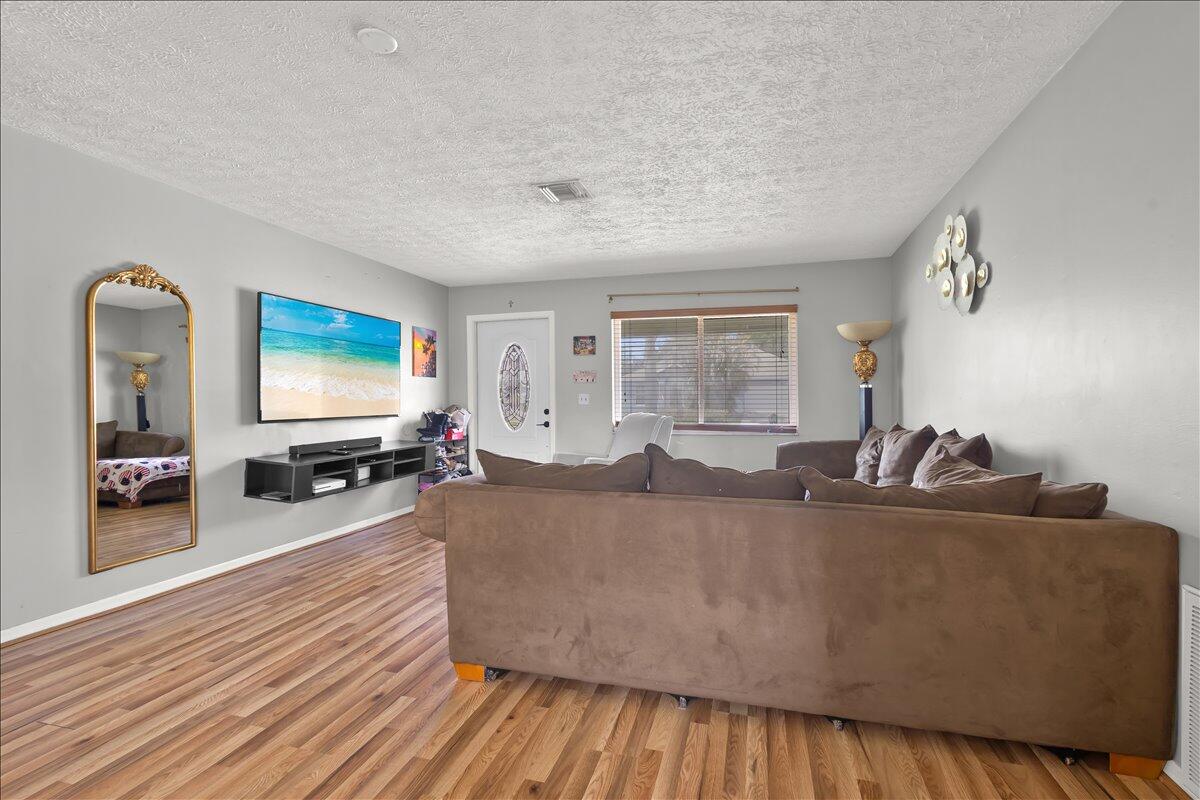 PORT ST LUCIE SECTION 3 - Residential