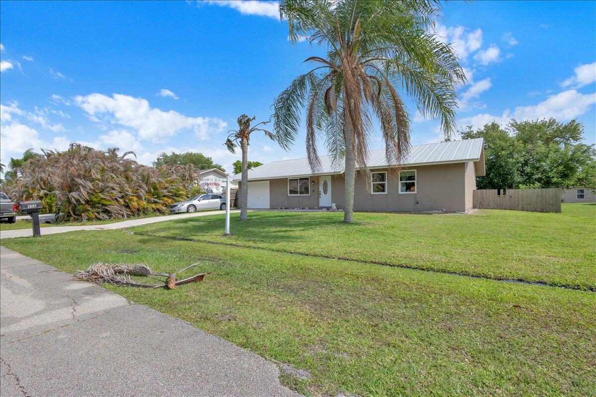 PORT ST LUCIE SECTION 3 - Residential
