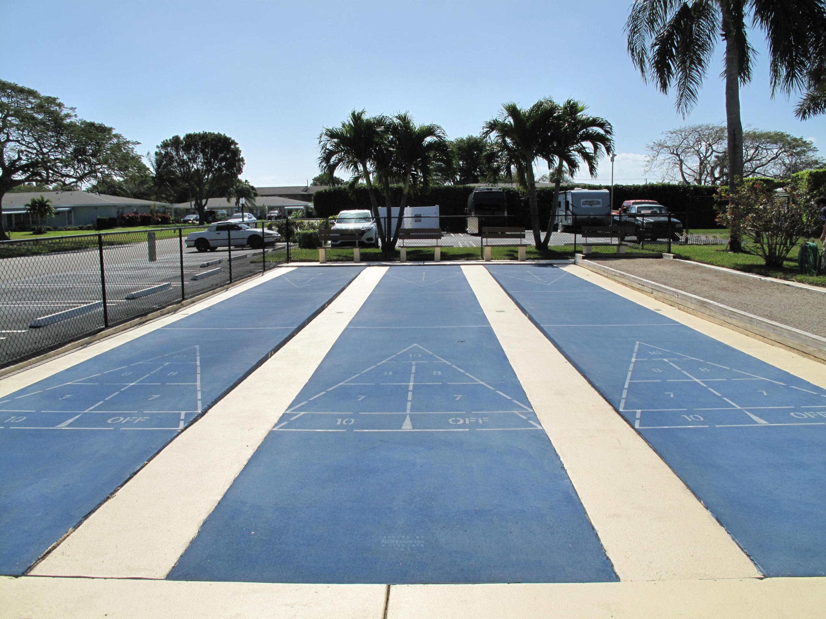 HIGH POINT OF DELRAY BEACH CONDO SEC II - Residential