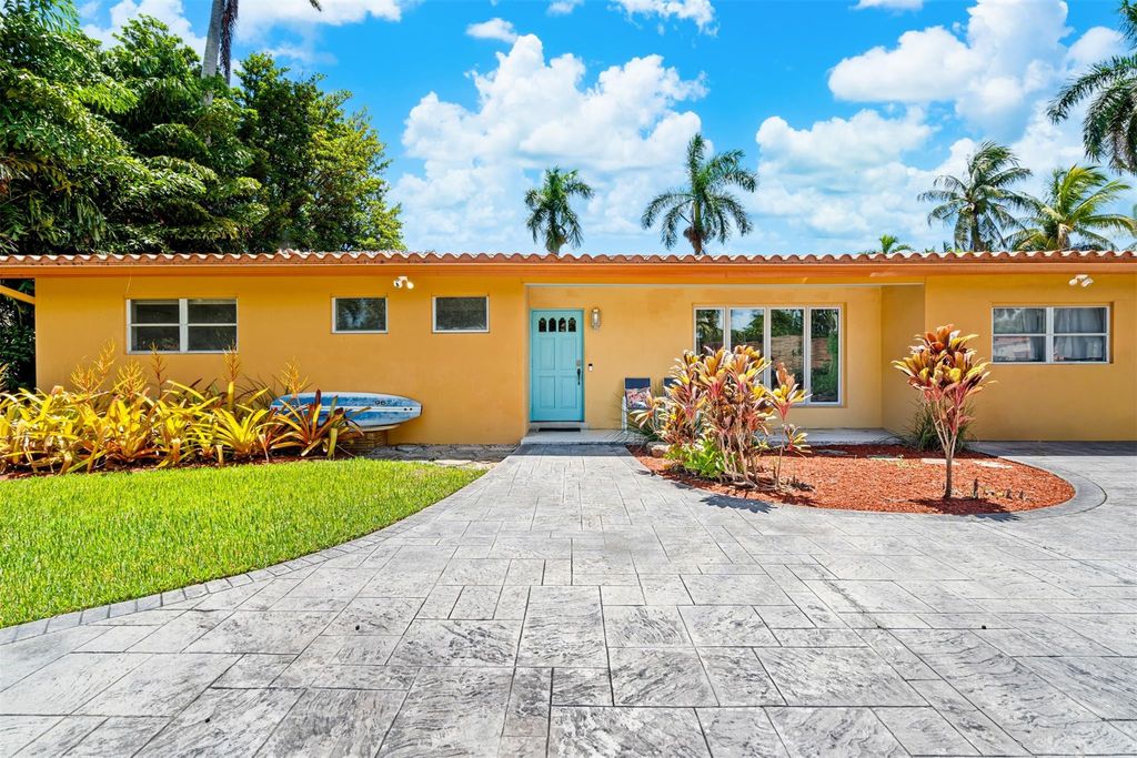 Photo of 1316 Madison Street, Hollywood, FL 33019 (MLS # B26016557)