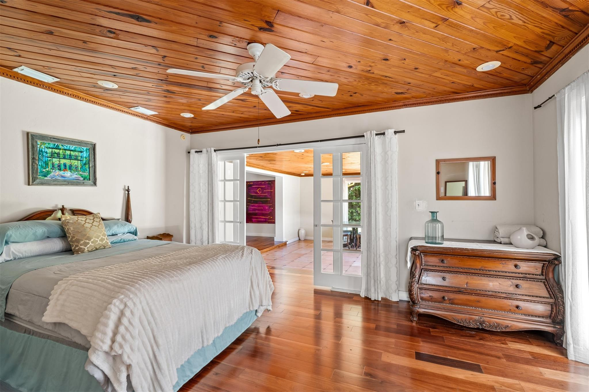 HOLLYWOOD LAKES SECTION - Residential