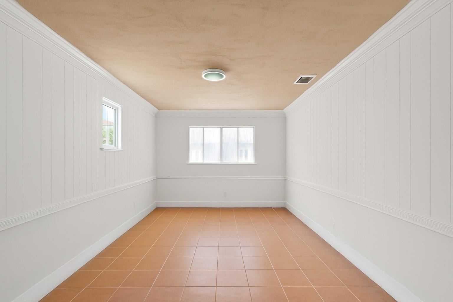 HOLLYWOOD LAKES SECTION - Residential