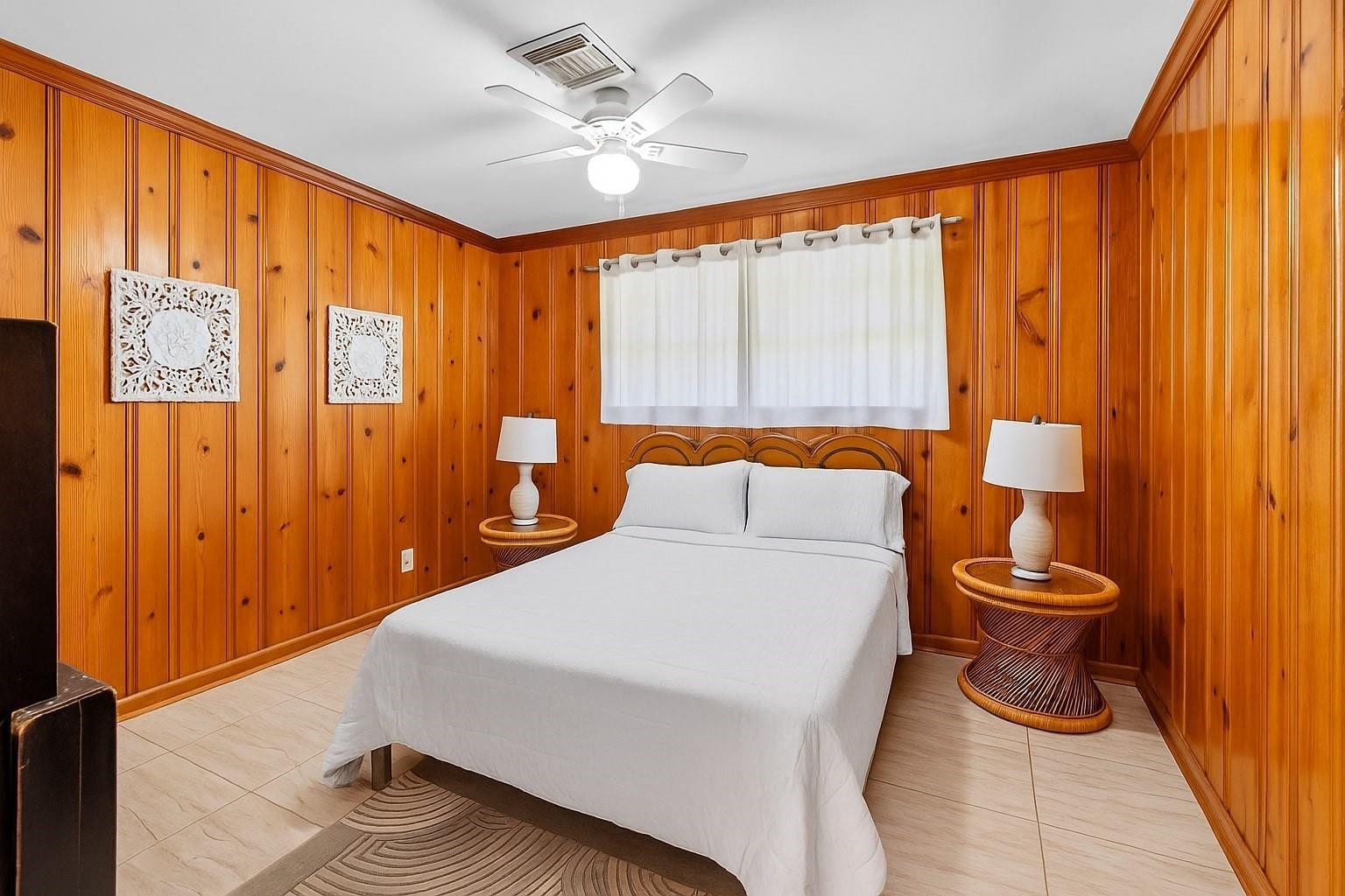 HOLLYWOOD LAKES SECTION - Residential