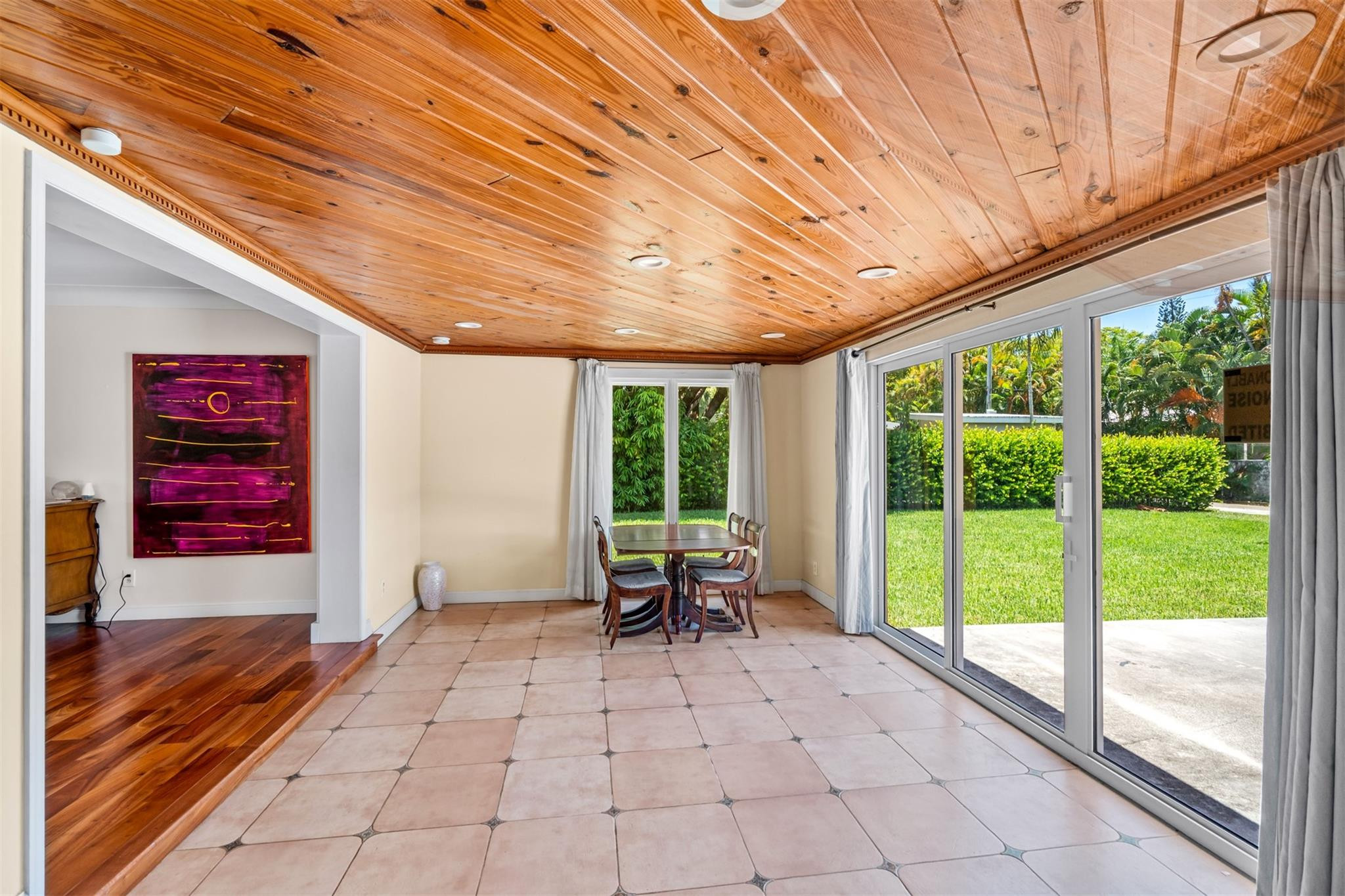 HOLLYWOOD LAKES SECTION - Residential