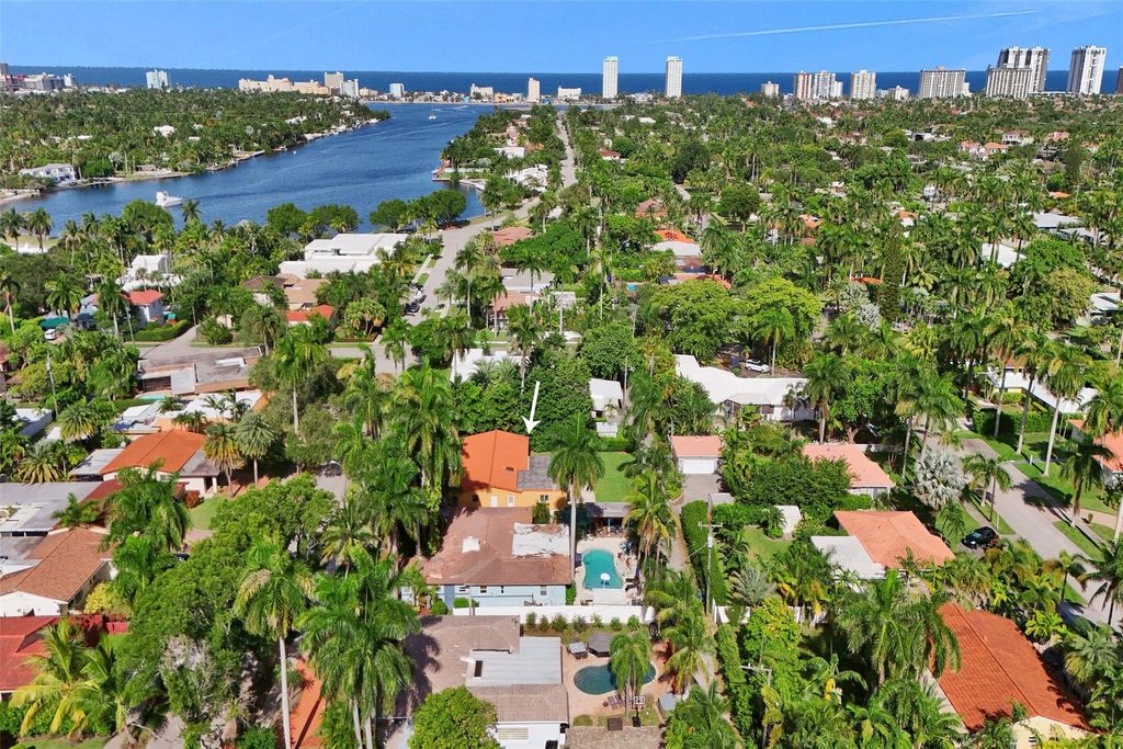 Photo of 1316 Madison Street, Hollywood, FL 33019 (MLS # B26016557)