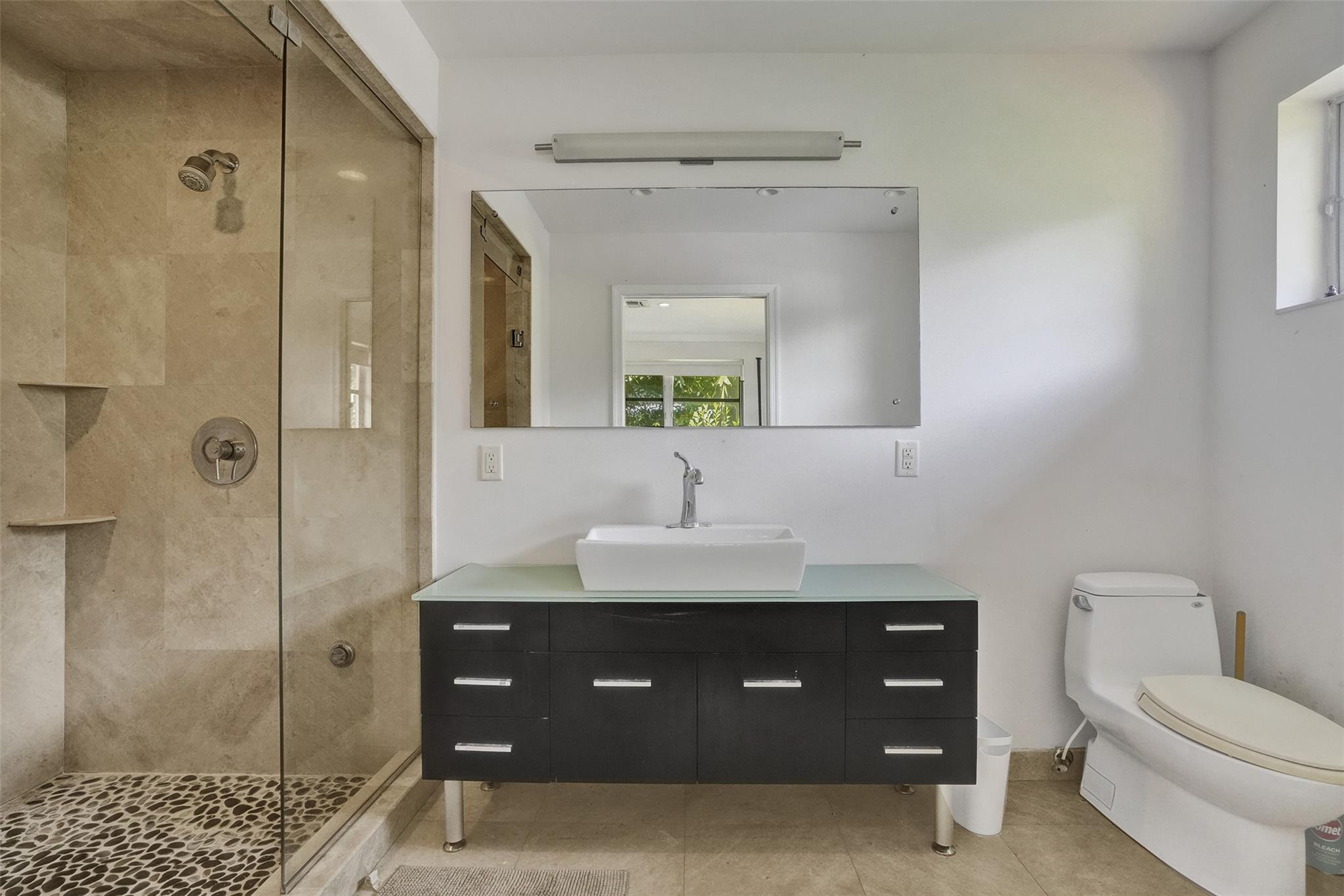 HOLLYWOOD LAKES SECTION - Residential