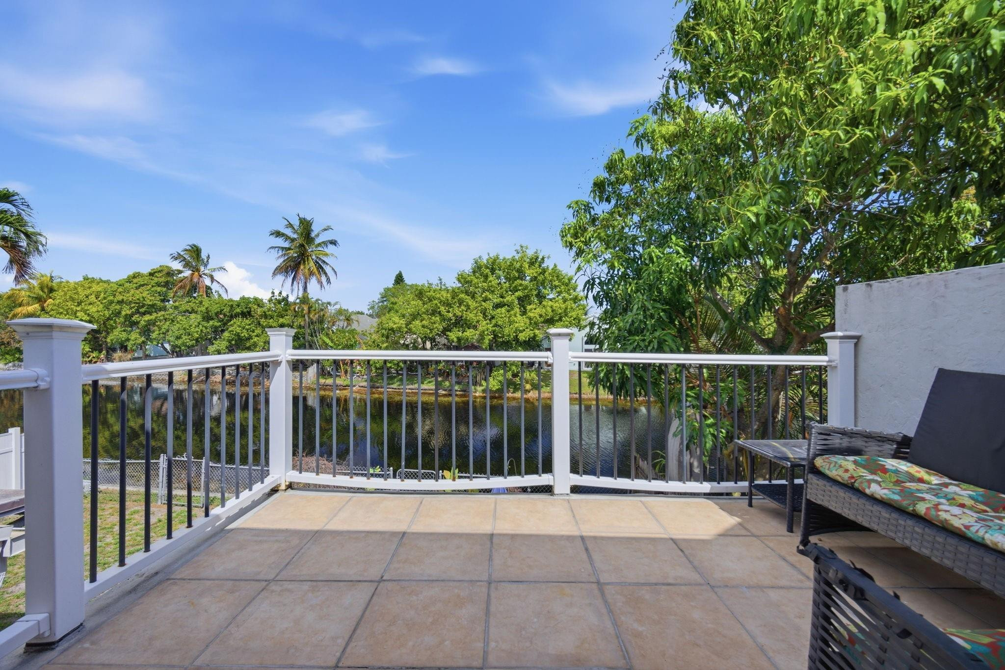 TAM O SHANTER VILLAS - Residential