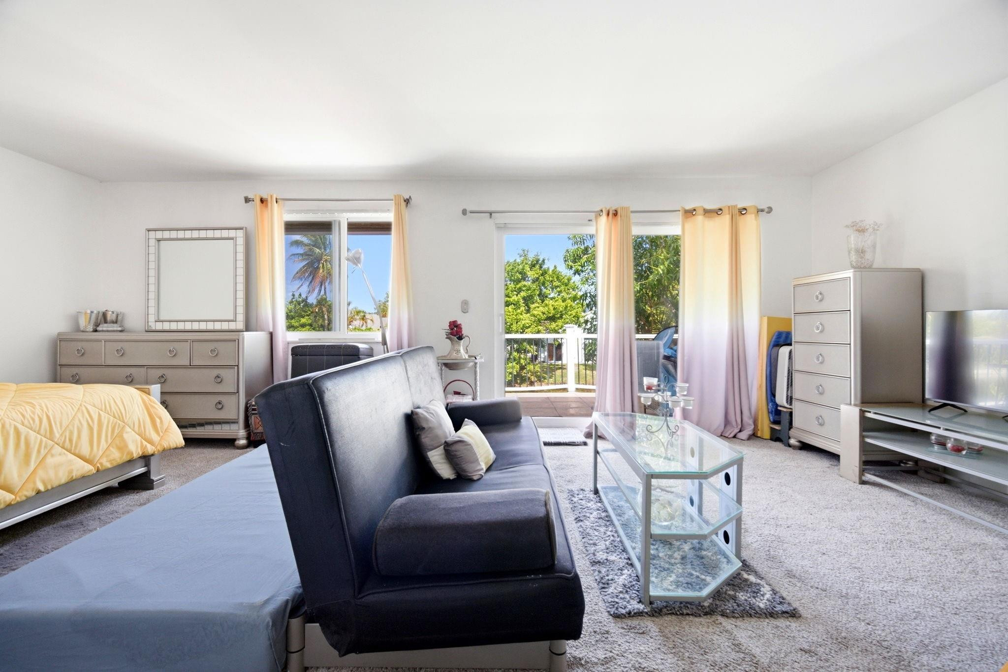 TAM O SHANTER VILLAS - Residential