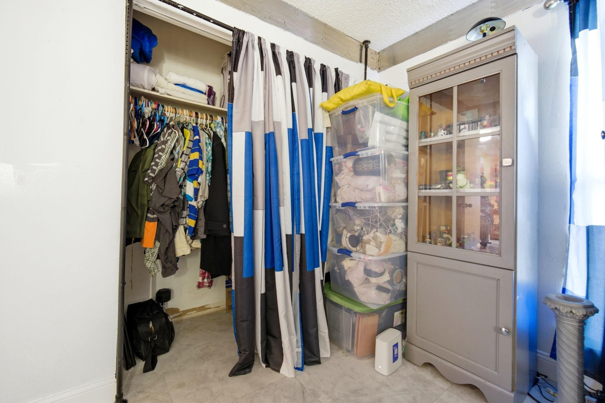 TAM O SHANTER VILLAS - Residential