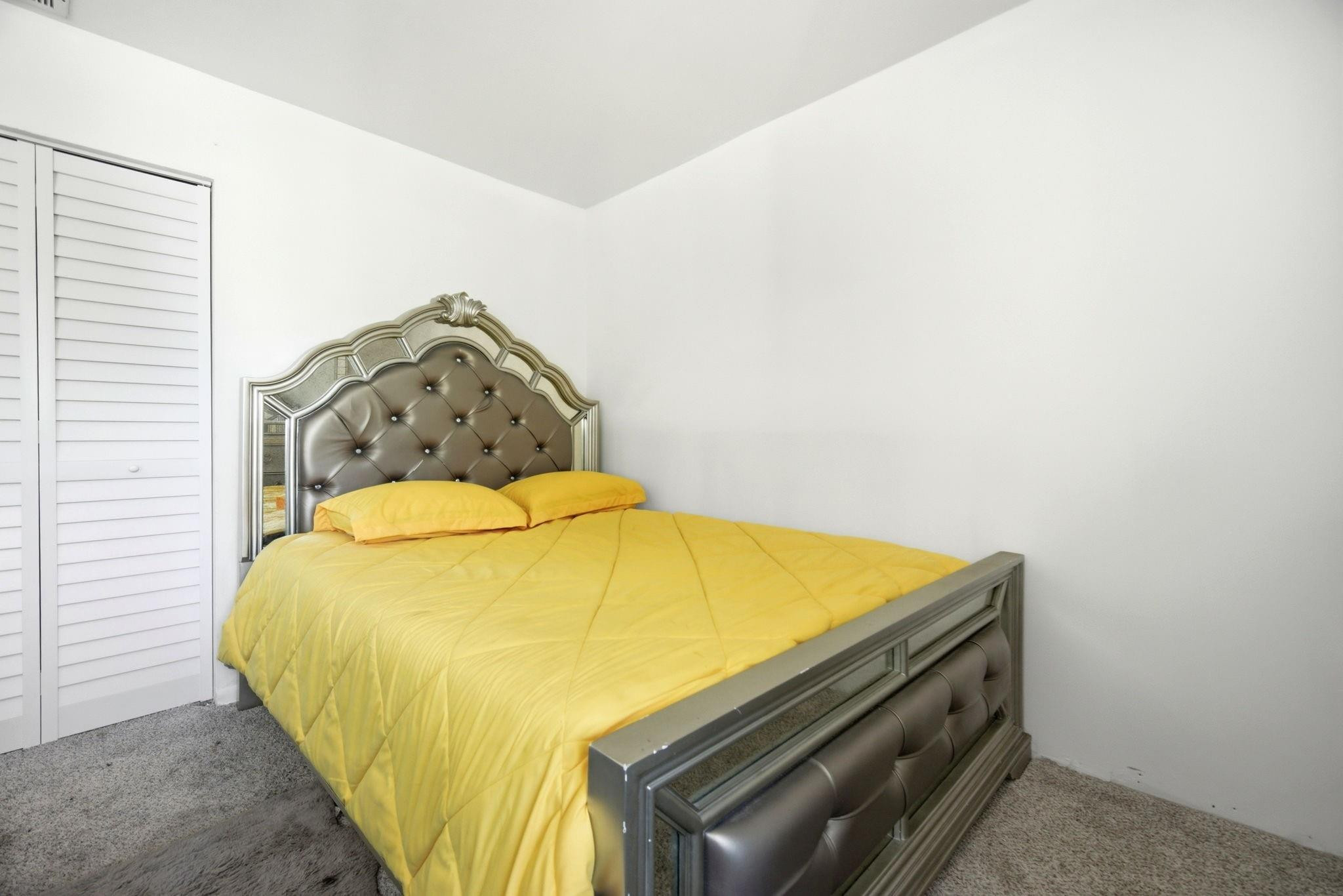 TAM O SHANTER VILLAS - Residential