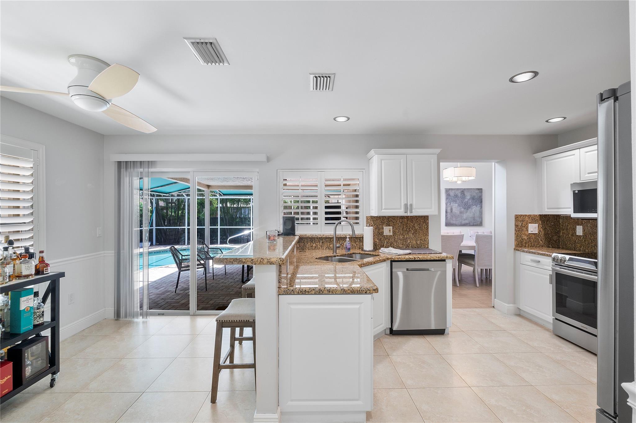 4280 NW 53RD CT, Coconut Creek, FL, 33073/$749,900 4 4280 NW 53RD CT