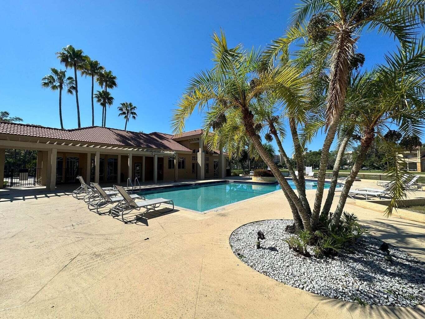 PALM LAKE CONDO - Residential Lease