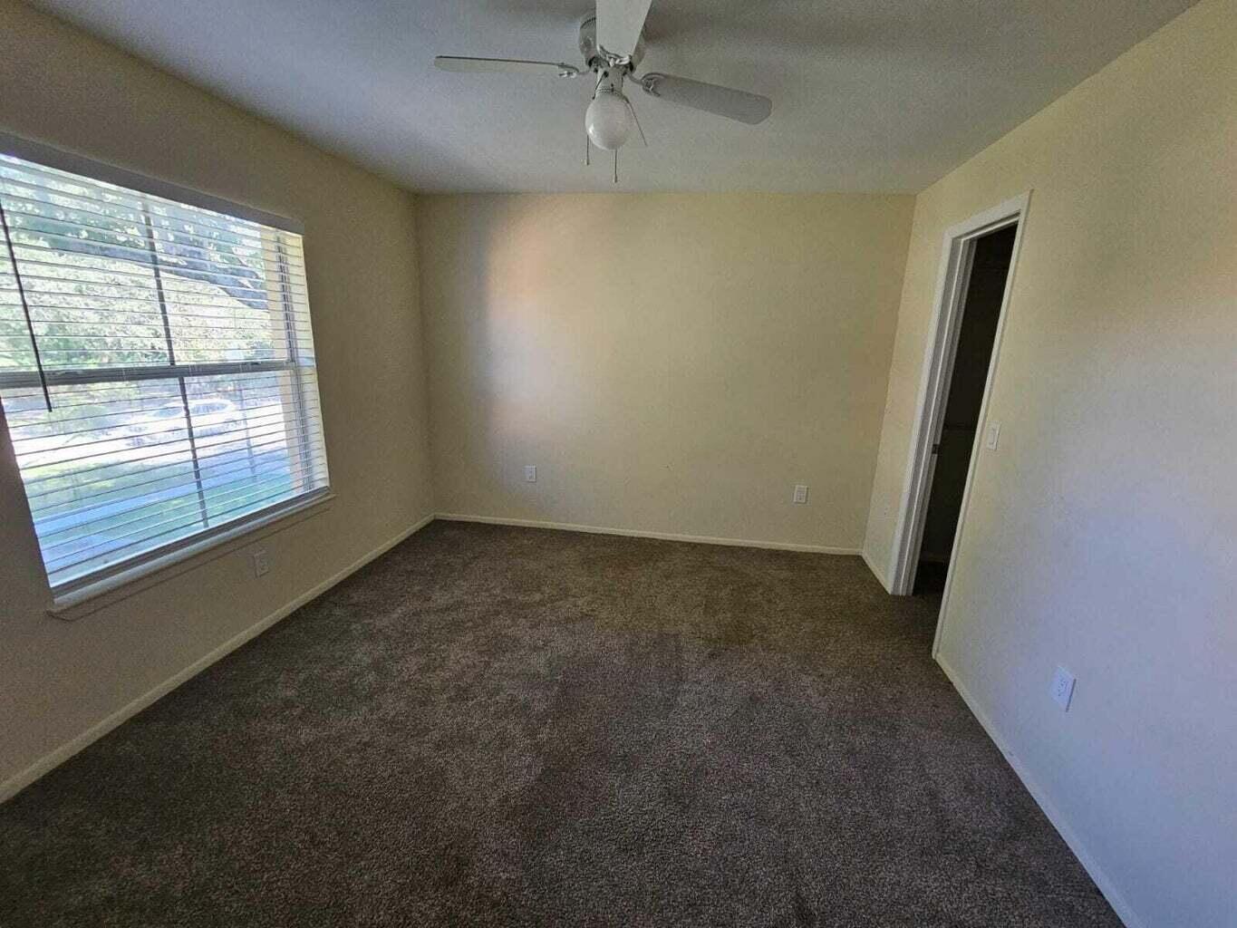 PALM LAKE CONDO - Residential Lease