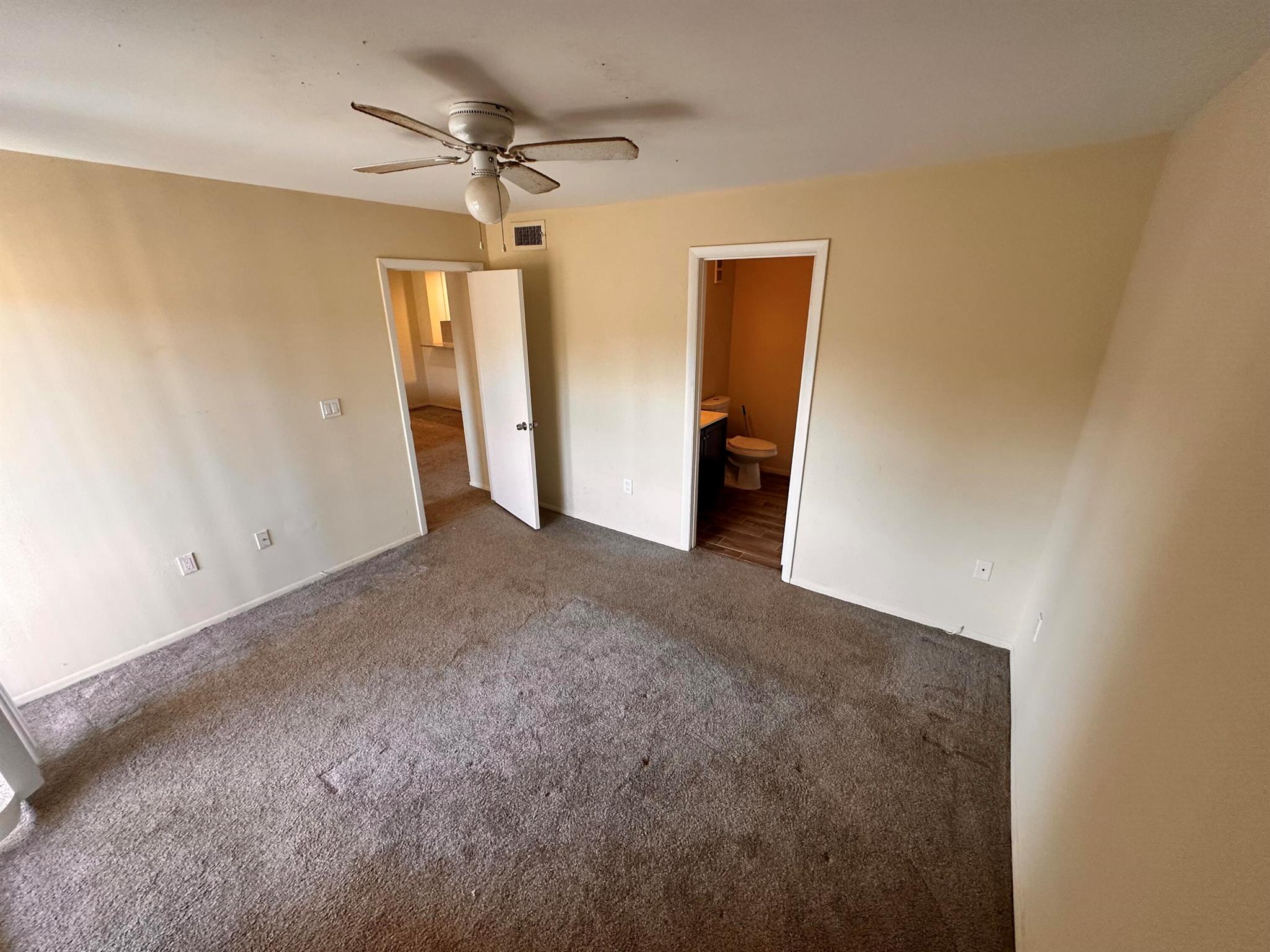 PALM LAKE CONDO - Residential Lease