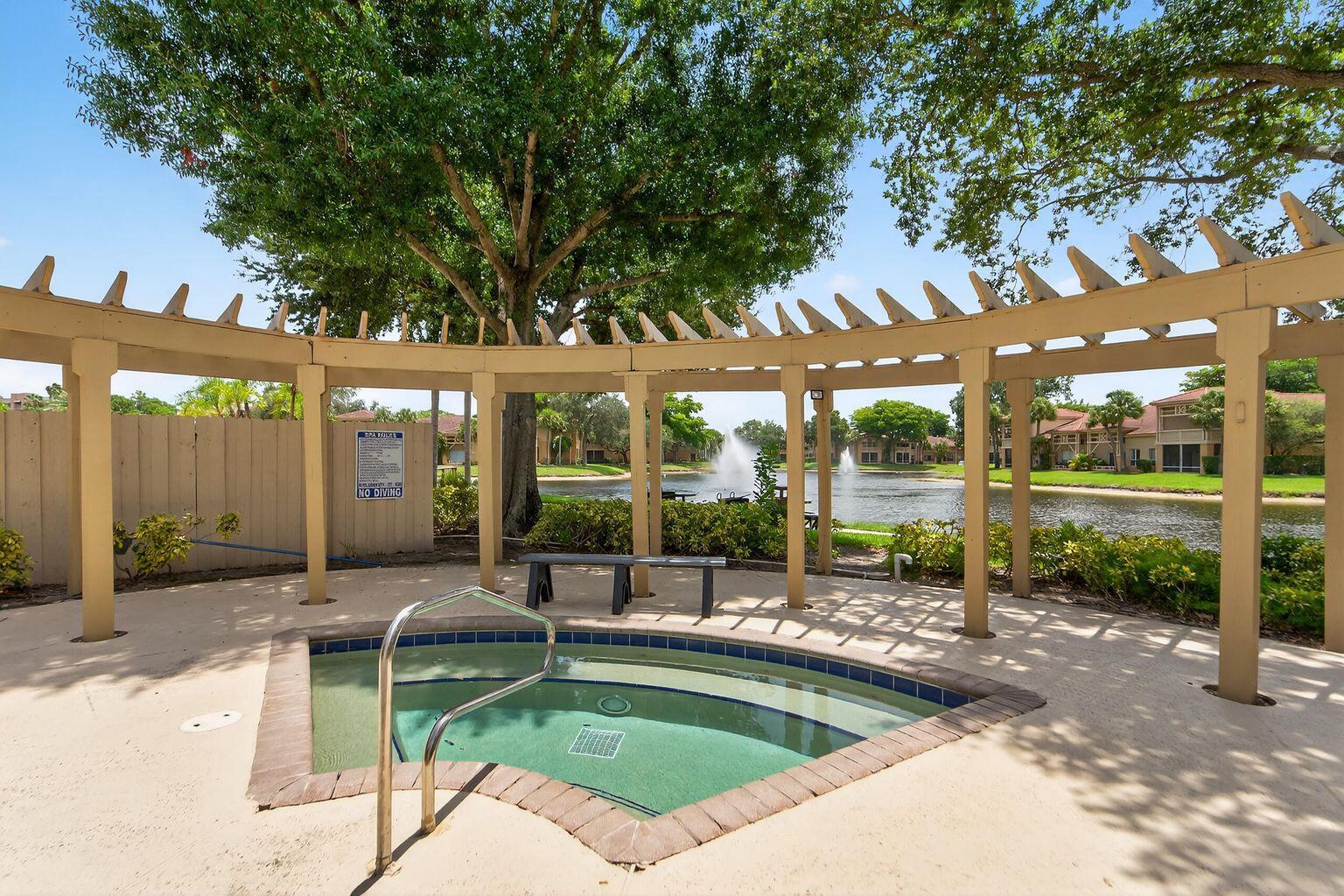 PALM LAKE CONDO - Residential Lease