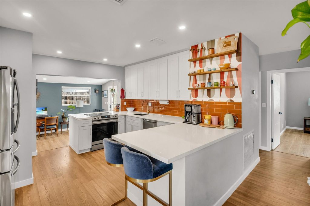 Photo of 1728 NE 16th Terrace, Fort Lauderdale, FL 33305 (MLS # F10427651)