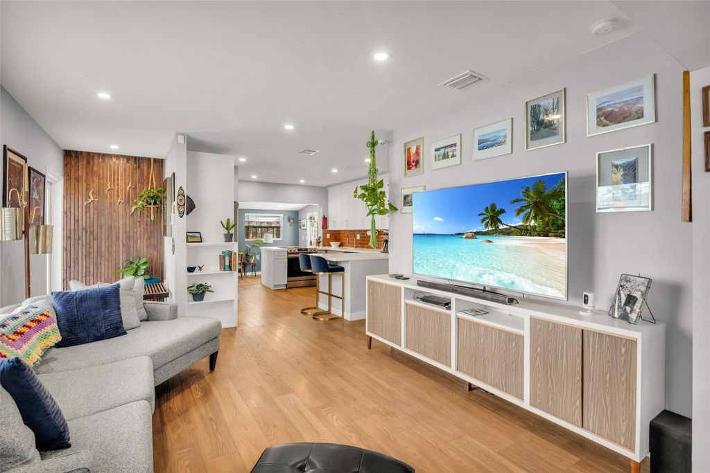 Photo of 1728 NE 16th Terrace, Fort Lauderdale, FL 33305 (MLS # F10427651)