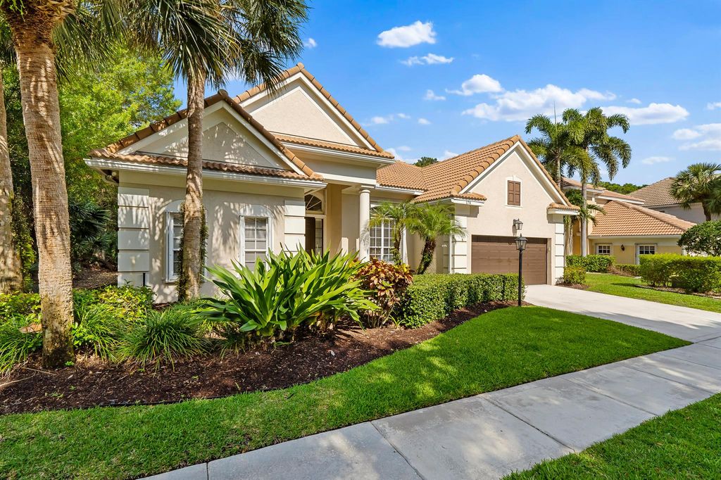 Photo of 174 Satinwood Lane, Palm Beach Gardens, FL 33410 (MLS # R11097448)