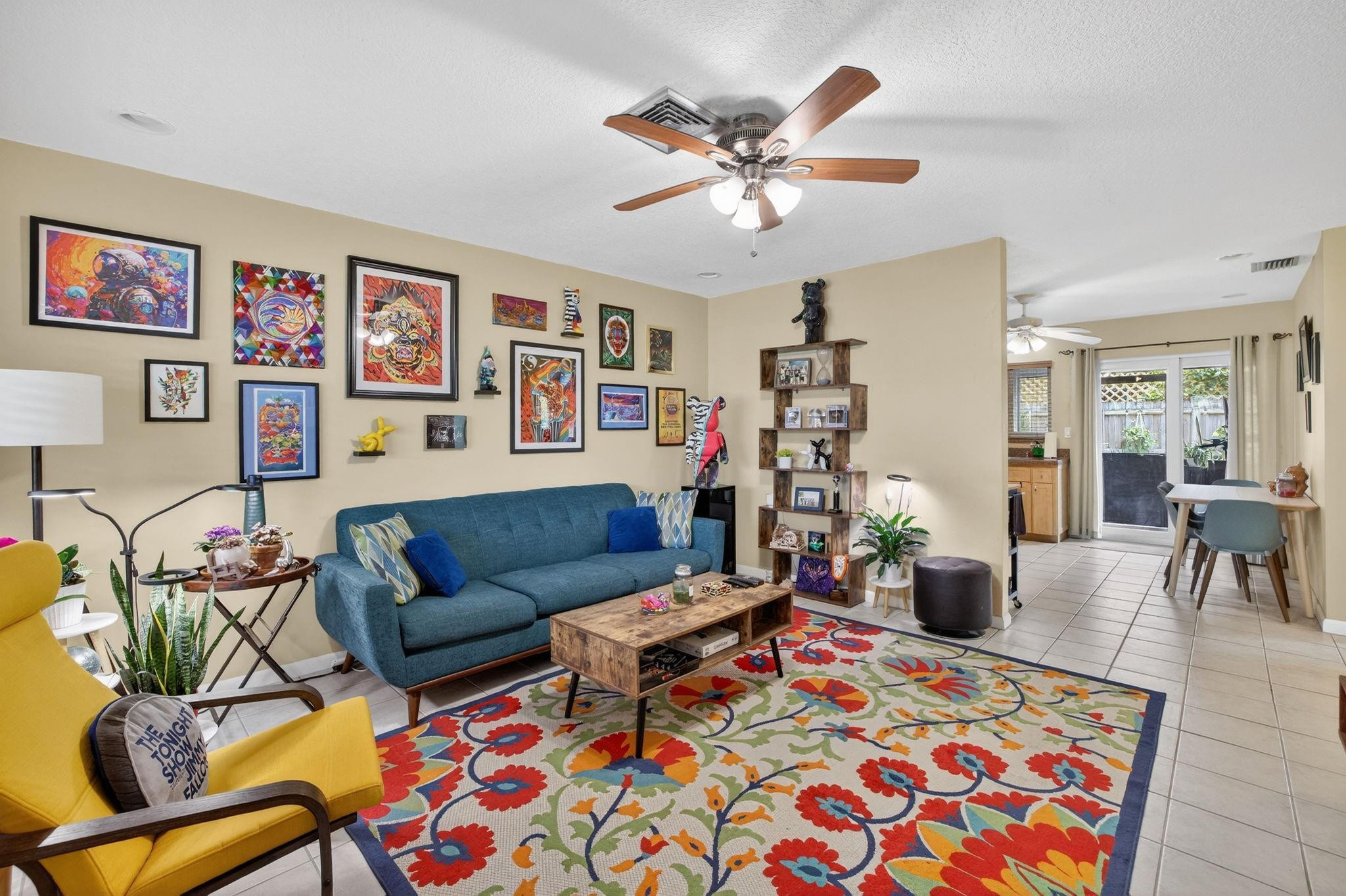 2608-2610 NE 10th Avenue