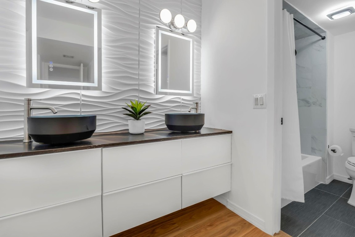 RACQUET CLUB APARTMENTS A - Residential