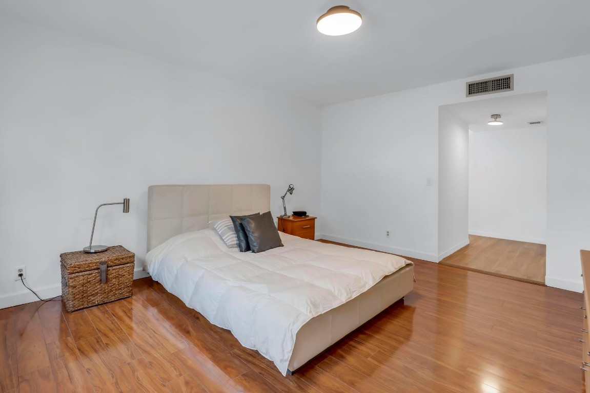 RACQUET CLUB APARTMENTS A - Residential