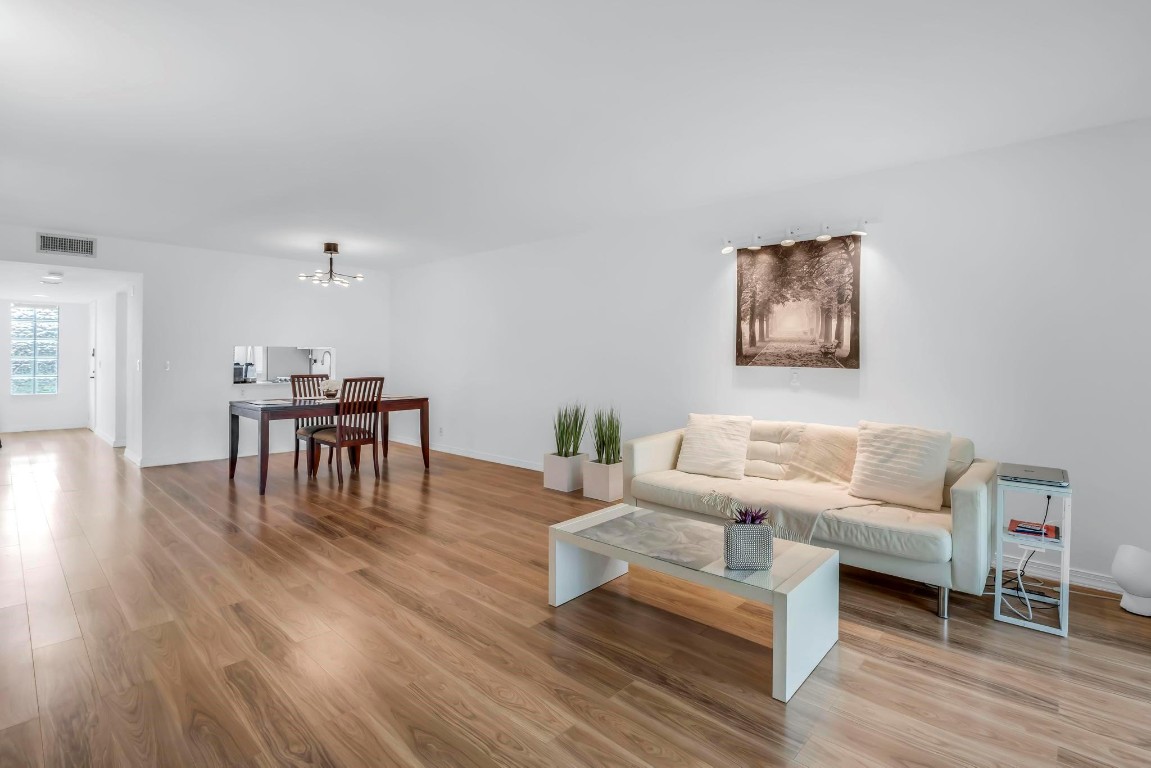 RACQUET CLUB APARTMENTS A - Residential