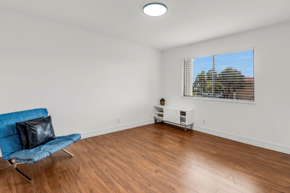 RACQUET CLUB APARTMENTS A - Residential