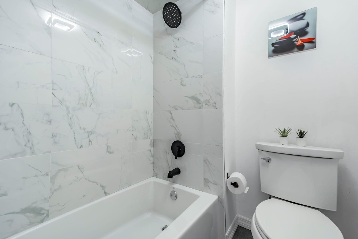 RACQUET CLUB APARTMENTS A - Residential