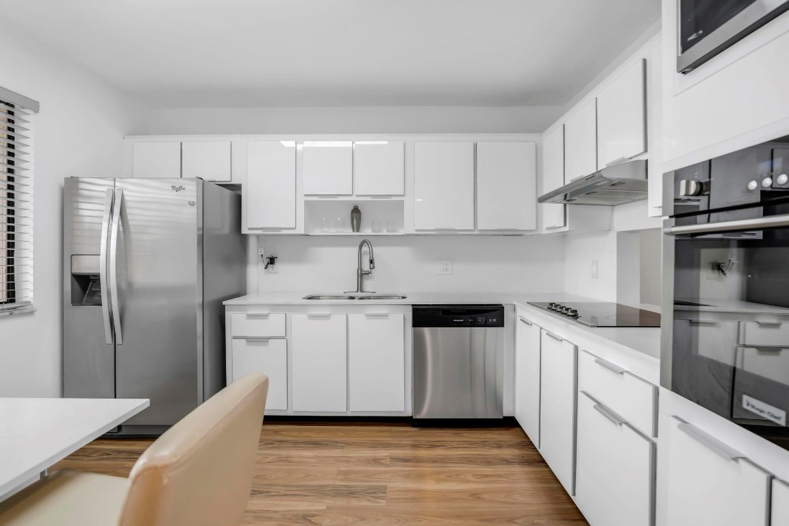 RACQUET CLUB APARTMENTS A - Residential