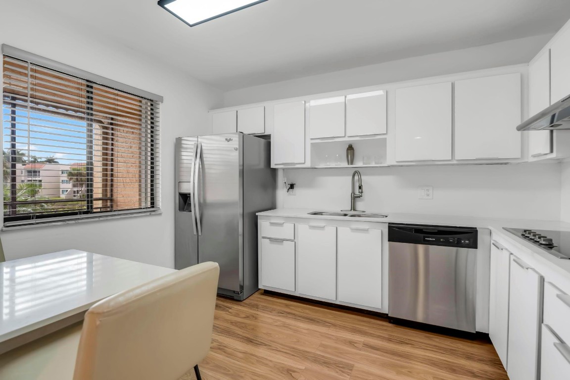 RACQUET CLUB APARTMENTS A - Residential