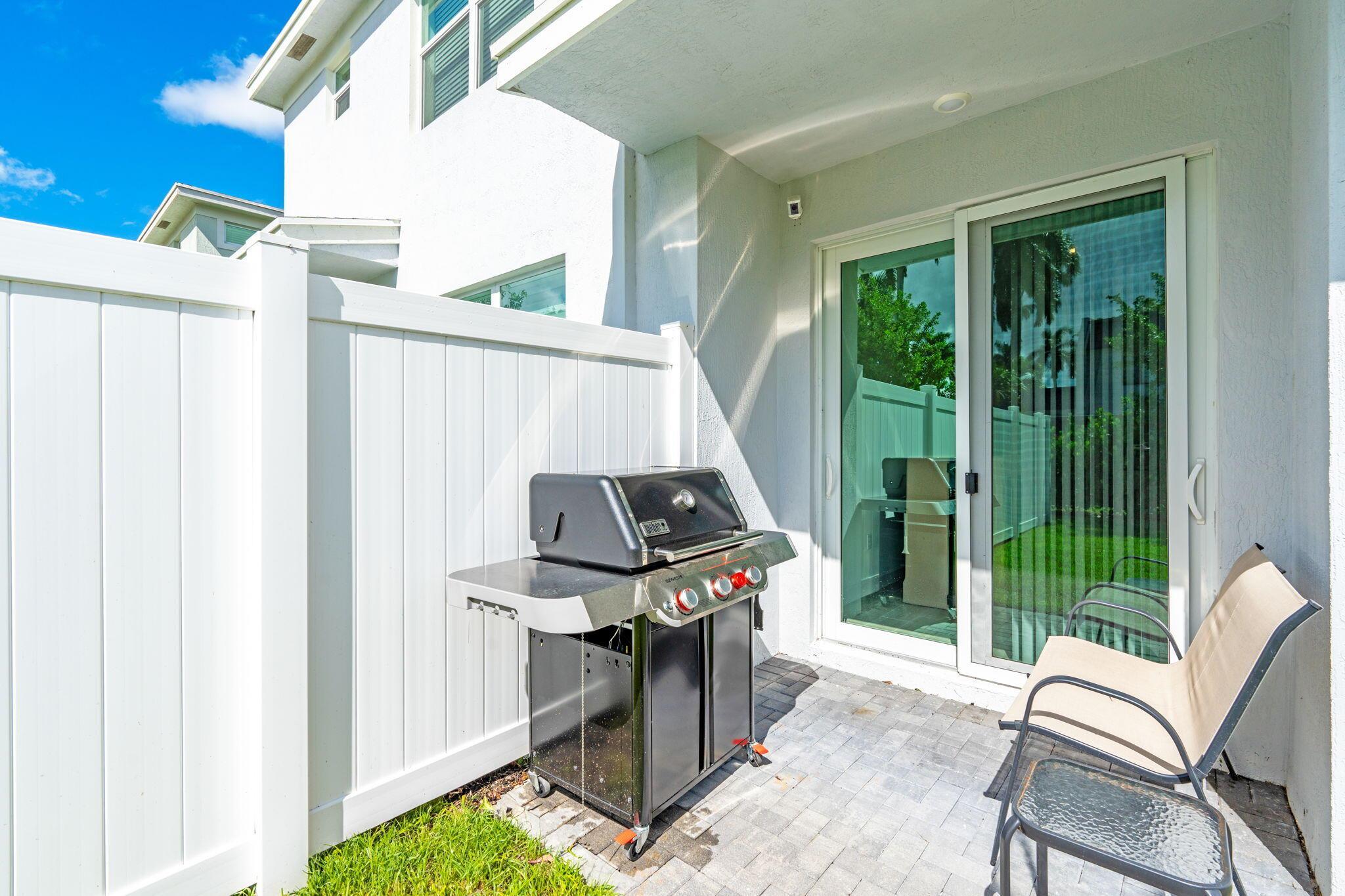 LAKESHORE AT THE FOUNTAIN - Residential Lease
