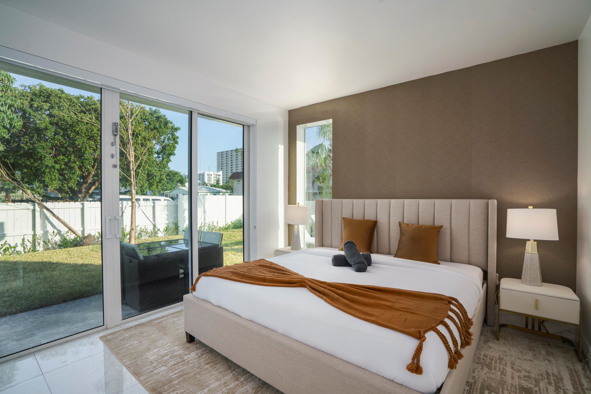 POMPANO BY THE SEA - Residential Income