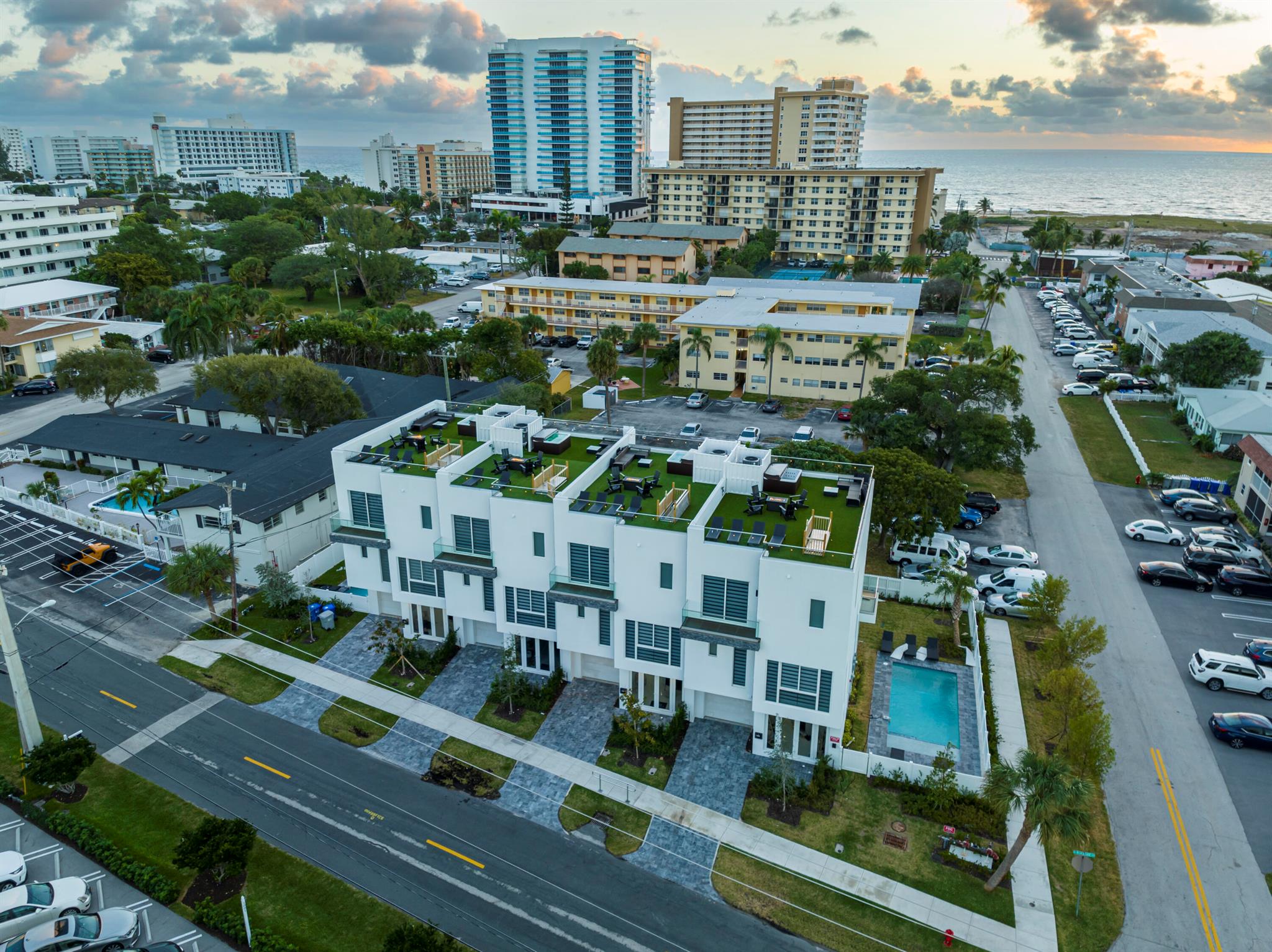 1000 N Riverside Drive